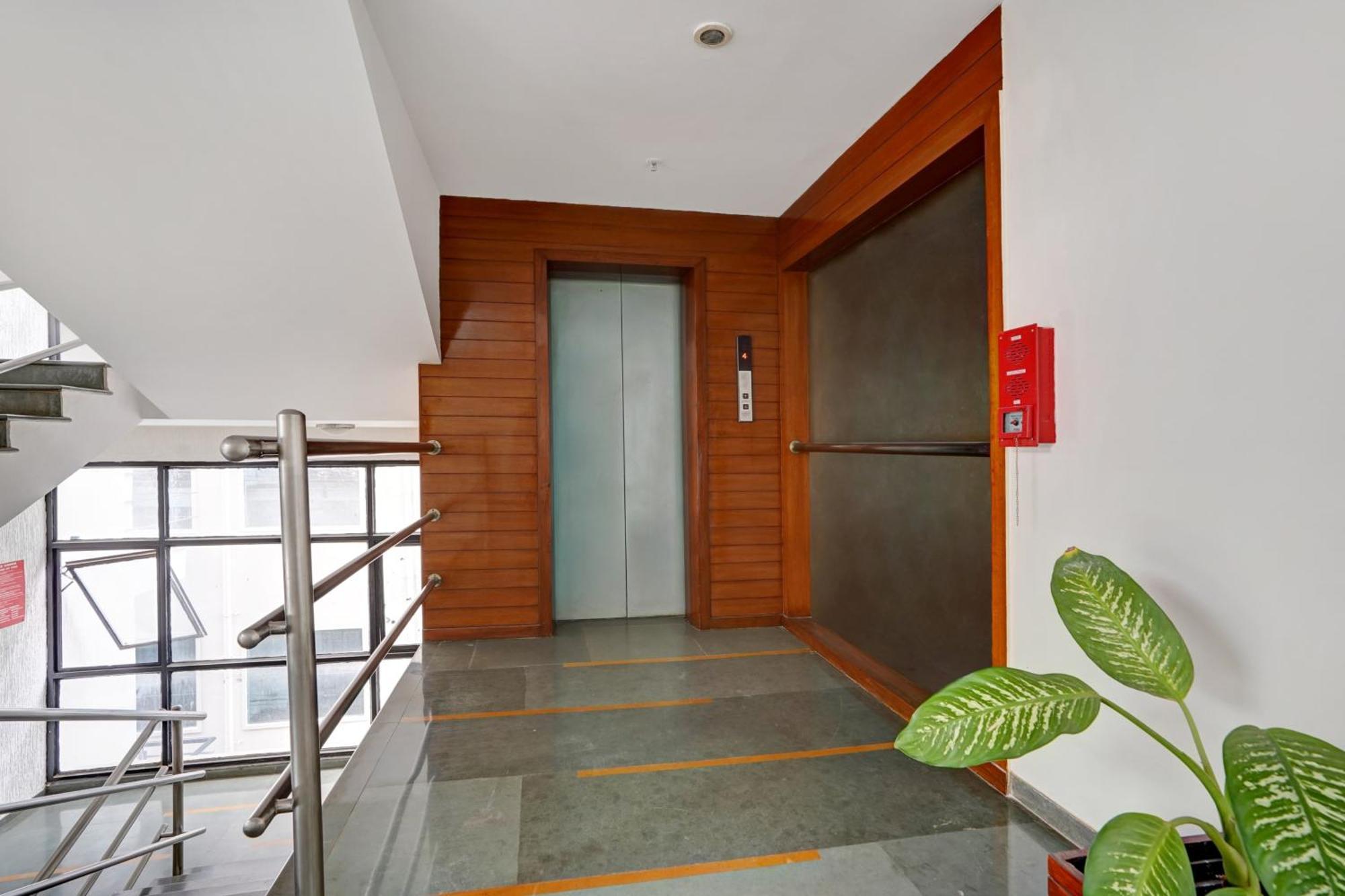 Astra Hotels & Suites - Marathalli Бенґалуру Екстер'єр фото